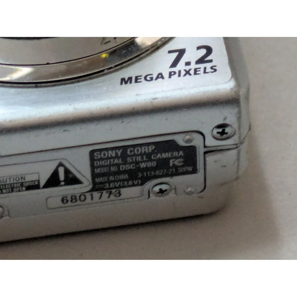 Sony Cyber-shot DSC-W80 7.2MP Digital Camera Silver Bundle 4GB Card Working - Picture 8 of 11